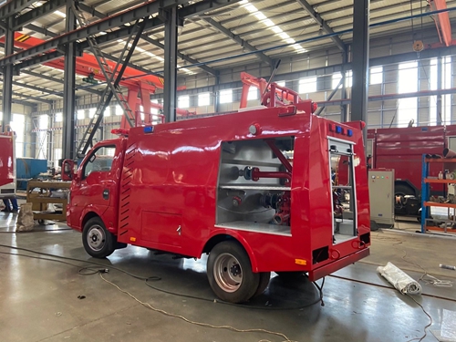 國六東風(fēng)2噸小型消防車(chē)