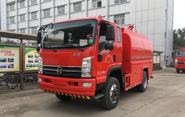 凱馬四驅5噸越野森林消防灑水車(chē)