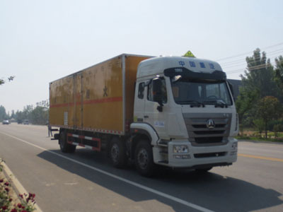 國五重汽豪沃10噸爆破器材運輸車(chē)